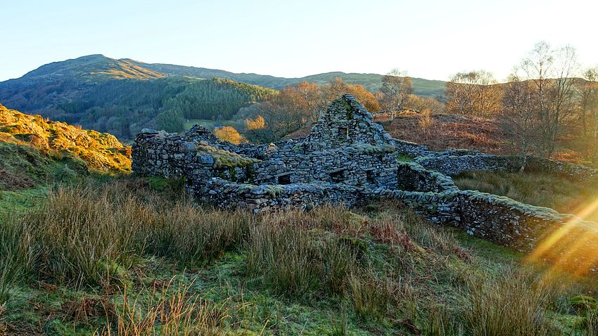 Ruined buildings at Garth-gell